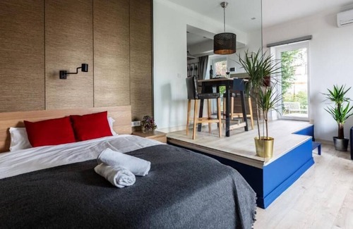 Svabhegy Apartamento | Panoramic Comfort in the Luxurious Green District!