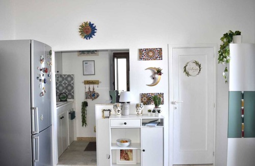 Castelmola Apartamento | Panoramic cottage 100 mt from the main square view Taormina and Calabria