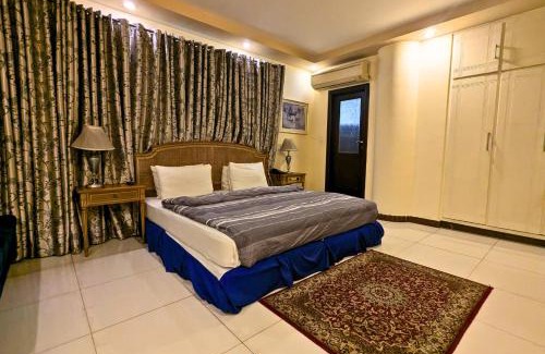 Mall Road Hotel | Panoramic Hotel Lahore