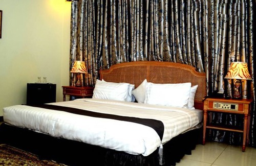 Mall Road Hotel | Panoramic Hotel