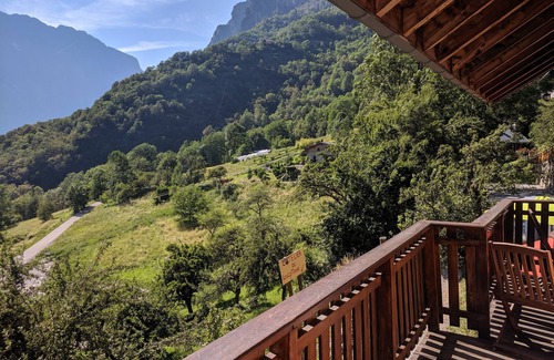Venosc Apartamento | Panoramic mountain 7 bed apartment