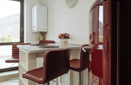 Sinaia Apartamento | Panoramic Mountain View Loft - Free Parking