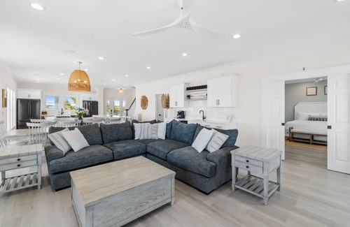 Sunset Beach Casa | Panoramic Oceanfront Views + Private Pool
