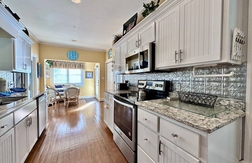 Gulf Place Casa | Panoramic Ocean View ☀️ Near Beach | Family Friendly | Saltwater Pool ☀️ Barbie Bathroom!