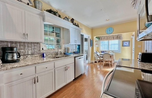 Gulf Place Casa | Panoramic Ocean View ☀️ Near Beach | Family Friendly | Saltwater Pool ☀️ Barbie Bathroom!