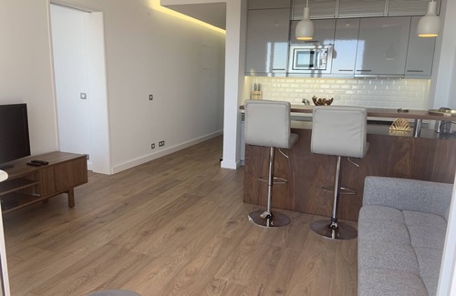 Cascais Apartamento | Apto con balcón, vista panorámica al mar y Cascais