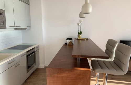 Cascais Apartamento | Apto con balcón, vista panorámica al mar y Cascais