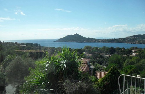 Saint-Raphael Villa | VISTA AL MAR CERCA DE LA ESTEREL.