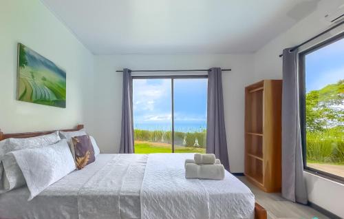 Ballena Casa | Panoramic Ocean View Jungle Home with Private Pool