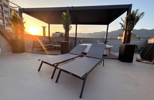 Terni Apartamento | PANORAMIC penthouse SUITE