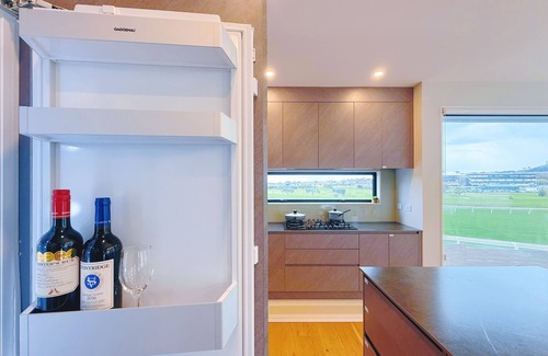 Greenlane - Ellerslie Casa | Panoramic Racecourse View - A Quiet Family Villa Over the Turf