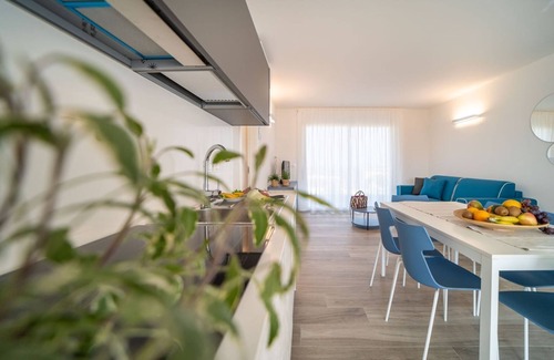 Lignano Sabbiadoro Apartamento | Apartamento con vista panorámica al mar en edificio de nueva construcción