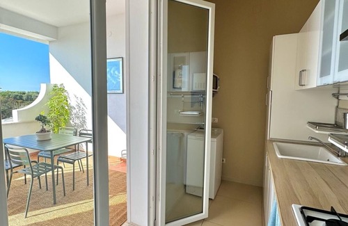 Syracuse Apartamento | Panoramic sea-view apartment a few meters from the beach,