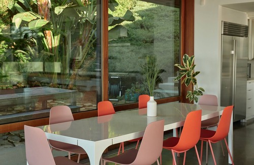 Eastern Malibu Casa | Vistas panorámicas al océano, diseñador MCM House + Studio