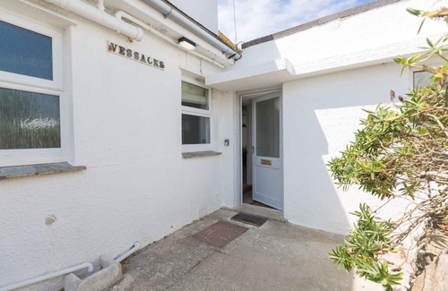 St. Levan Casa | Panoramic sea views overlooking the beach – on the South West Coast Path