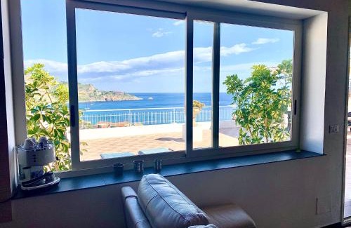 Villagonia Apartamento | Panoramic Taormina Bay View