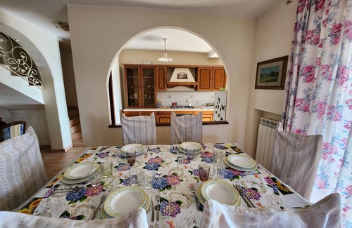 Gradoli Apartamento | Panoramic vacation home on Bolsena lake, Family and pet friendly