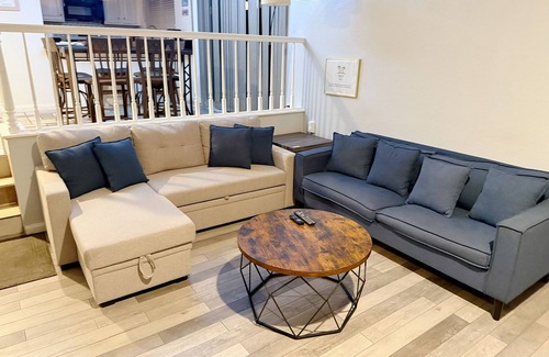 Crown Point Casa | Panoramic View Bayfront Gem 3BR