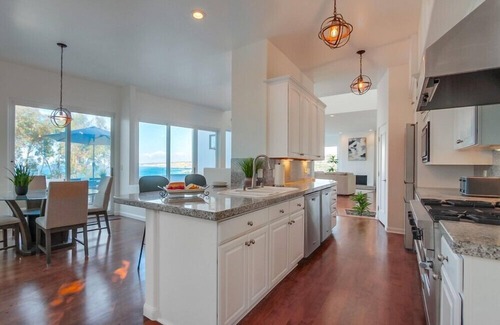 Country Club Casa | Panoramic View Estate * 3 Levels * 4 Outdoor Spaces