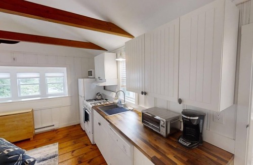 South Dennis Cabaña | Panoramic views and pond access