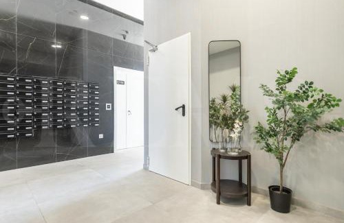 Palma-Palmilla Apartamento | Panoramic views and pool, gym, parking REMS