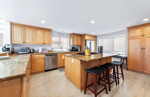 Hollywood Casa | Panoramic Water Views-Grand Hollywood Beach Haven!