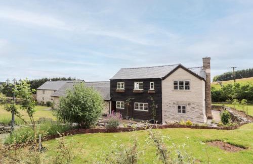 Pontfadog Casa | Pant Dafydd Goch
