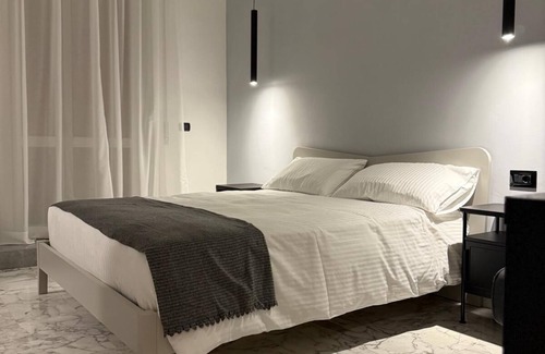 Magna Grecia Cama Y Desayuno | Panta Rei Charming Rooms and Spa bright Iris room with balcony