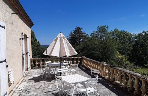 Cenac-et-Saint-Julien Casa | Pantaine, House sleeps 7 (+ 2 children + 1 baby), 3 bedrooms, large garden terrace