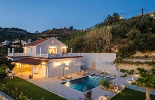 Sarlata Villa | Pantheon Villa Svoronata