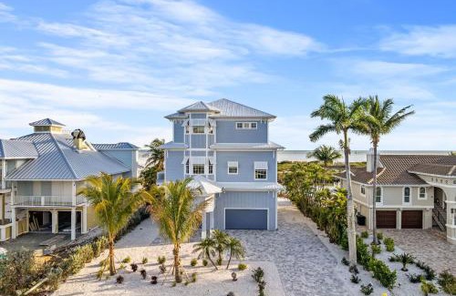 South Island Casa | Papa's Boat House - 8214 Estero Blvd home
