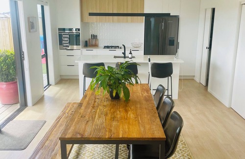 Papamoa Beach Casa | Papamoa Bliss: A Luxury Escape