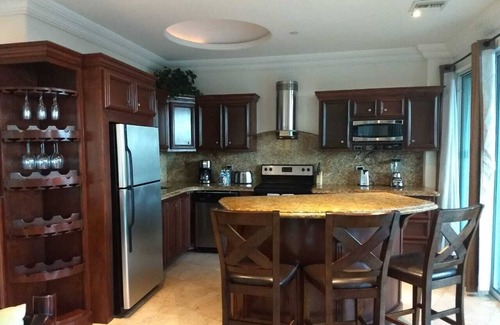 Rosarito Condominio | papas y cerveza 9 min condominio más exclusivo