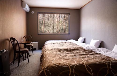 Yumoto Casa | Paper Moon