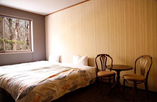 Yumoto Casa | Paper Moon