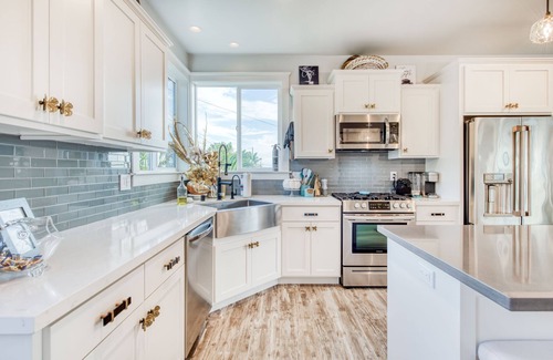 Grover Beach Casa | Papillon House a luxury escape with sunset ocean- 2 Master En-suites