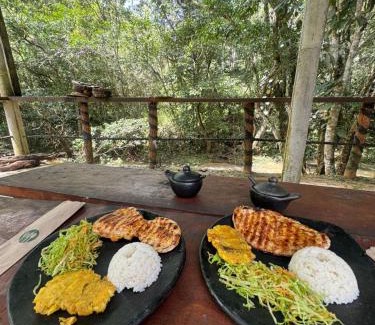 San Luis Otro | Paraíso Escondido Cabañas, Reserva Rio Claro, San Luis-Doradal