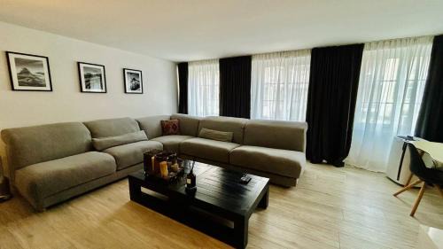 Old Town Apartamento | Paradeplatz Apartment by Airhome