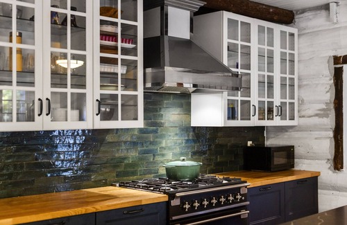 Northport Cabina | Paradesia Cove Summar