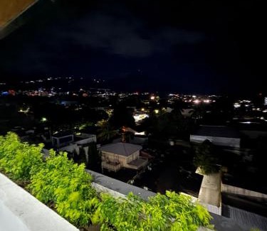 San Salvador Apartamento | Paradise Apartment at Gallerias Escalon