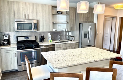 West Panama City Beach Complejo | Paradise At The Pointe on 30A by Rosemary Beach, Resort Condo, Free bikes