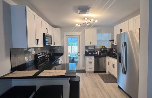 Flamingo Parks Casa | Paradise Awaits - Your Luxurious Getaway in West Palm Beach