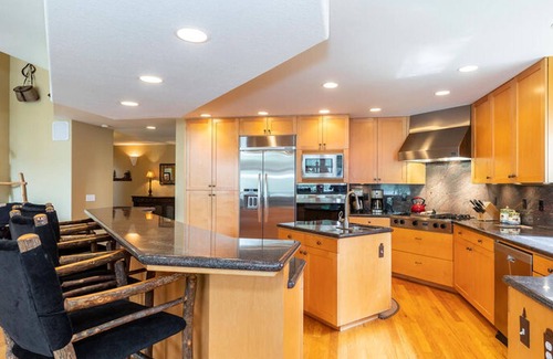 Truckee Casa | Paradise Awaits by Tahoe Mountain Properties