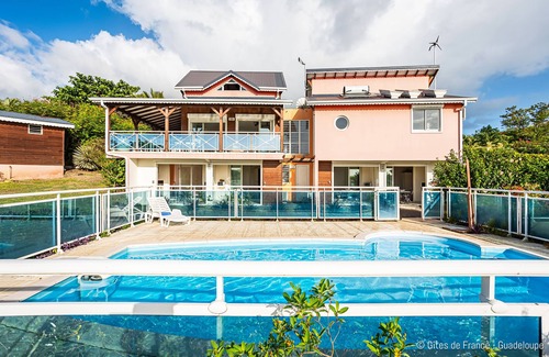 Deshaies Cabaña | Studio cosy au bord de mer avec piscine