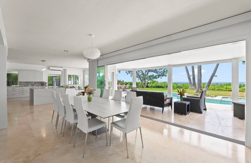 Eastern Honolulu Casa | Paradise Beach Estate: 6BR Oceanfront Villa w/ Pool, Spa & Views