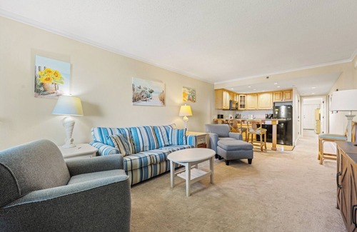Hatteras Condominio | Paradise By The Sea at Villas of Hatteras Landing - 1 Bedroom Near-Beach Condos with Pool Access
