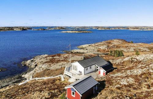 Hitra Casa | Paradise by the Seaside