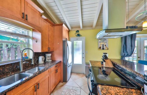 Riverside Park Casa | Paradise by the River