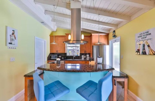 Riverside Park Casa | Paradise by the River