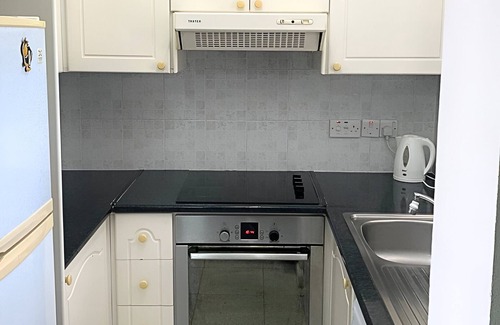 Universal Apartamento | Paradise Gardens Cozy Oasis with AC, WIFI, and private pool